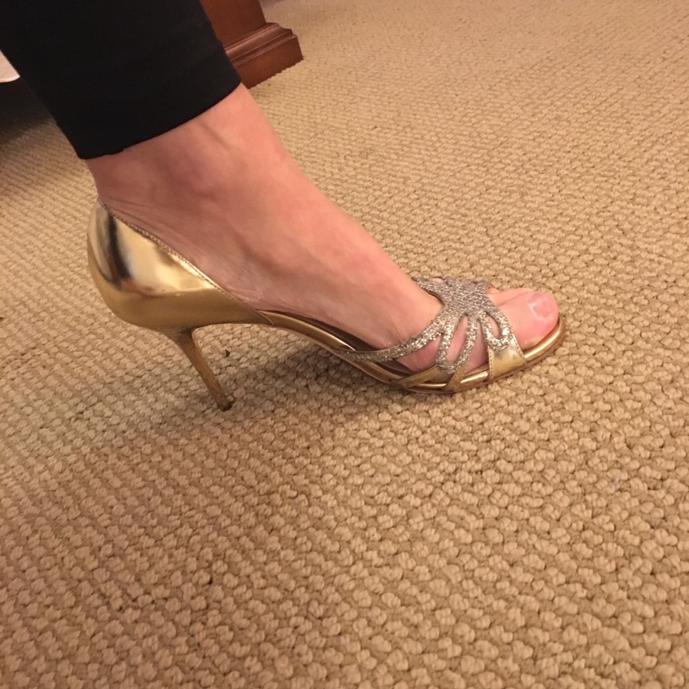 Jimmy Choo Gold/Champagne Glitter D’Orsay Heels